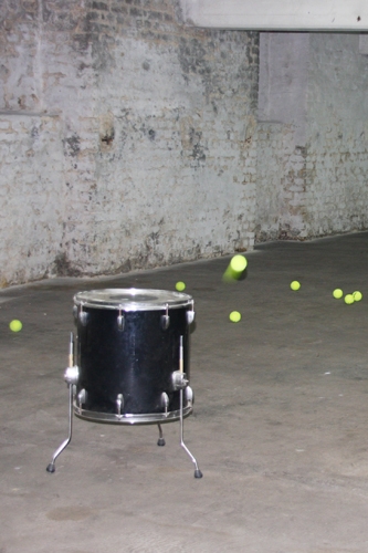 <p>Detail Hicks Boson Beschleuniger</p><p> </p><p>2013</p><p>tennis ball machine, tennis balls, electrical motor, wood, plastic pipe, drum, rope</p><p>dimensions variable</p>