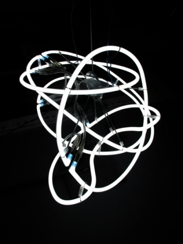 <p>Trouvaille</p><p> </p><p>2010<br />neon tubes<br />56 x 56 x 56 cm</p>