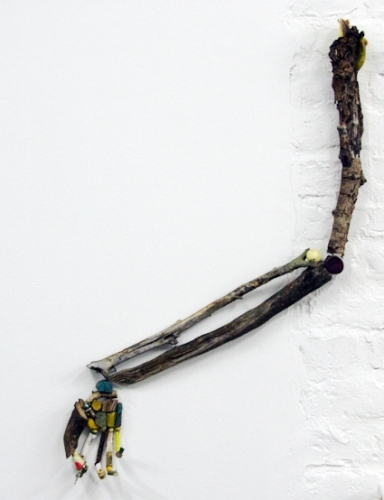 <p>Gabriel Vormstein</p><p><br />Arm, 2011<br />Wood, spray paint, key<br />80 x 52 cm</p>