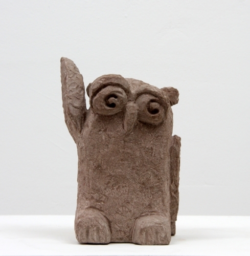 <p>Strebereule</p><p> </p><p>2009<br />Sandstone<br />21 x 20 x 17 cm</p>