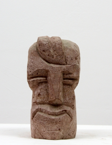 <p>Tribute to Max Henry</p><p> </p><p>2011<br />Sandstone<br />32,5 x 16,5 x 16 cm</p>