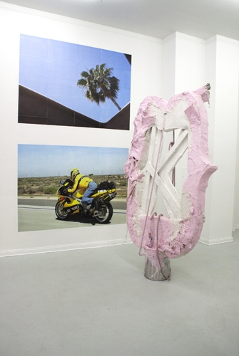 <p>Salome Ghazanfari und Felix Oehmann</p><p> </p><p>2014</p><p>Exhibition view</p><p>Cruise & Callas</p>