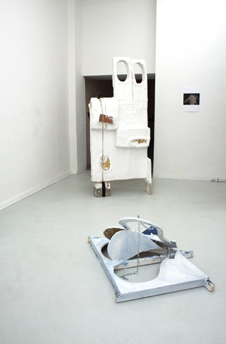 <p>Salome Ghazanfari und Felix Oehmann</p><p> </p><p>2014</p><p>Exhibition view</p><p>Cruise & Callas</p>