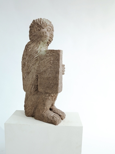 <p>Gibbons don’t have good Press</p><p> </p><p>2014<br />sandstone<br />75 x 35 x 15 cm</p>
