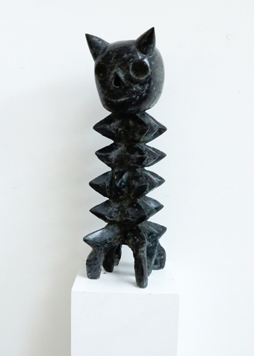 <p>Jack in the box</p><p> </p><p>2015<br />diabase<br />60 x 20 x 15 cm</p>