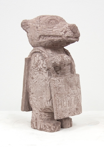 <p>Fuckhumanbär</p><p> </p><p>2012<br />sandstone<br />35 x 16 x 13 cm</p>